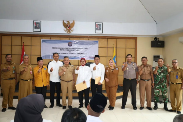 Wali Kota Tarakan Serahkan SK Ketua RT Periode 2026–2030 se-Kecamatan Tarakan Utara